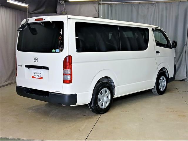 ハイエースバン DX 4WD 寒冷地 ディーゼル メモリーナビ バックカメラ ワンセグ ETC 盗難防止装置 キーレス 横滑り防止機能 3列シート ベンチシート 乗車定員9人(3枚目)