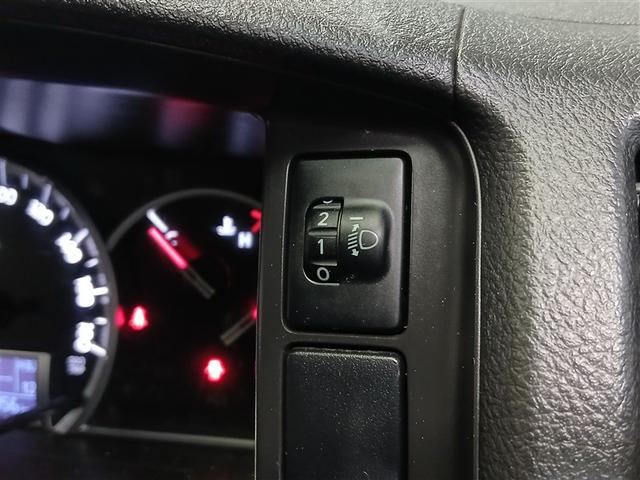 ハイエースバン DX 4WD 寒冷地 ディーゼル メモリーナビ バックカメラ ワンセグ ETC 盗難防止装置 キーレス 横滑り防止機能 3列シート ベンチシート 乗車定員9人(17枚目)