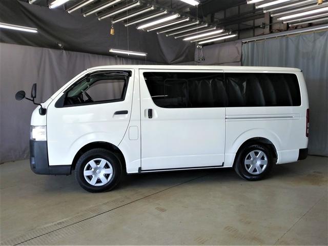 ハイエースバン DX 4WD 寒冷地 ディーゼル メモリーナビ バックカメラ ワンセグ ETC 盗難防止装置 キーレス 横滑り防止機能 3列シート ベンチシート 乗車定員9人(2枚目)