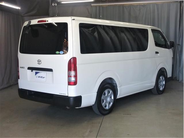 ハイエースバン DX 4WD 寒冷地 ディーゼル メモリーナビ バックカメラ ワンセグ ETC 盗難防止装置 キーレス 横滑り防止機能 3列シート ベンチシート 乗車定員9人(3枚目)