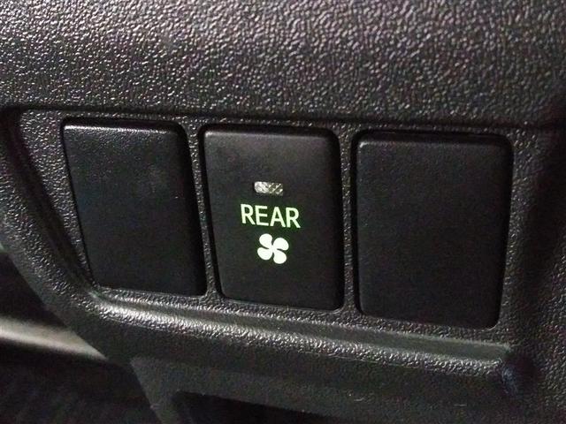 ハイエースバン DX 4WD 寒冷地 ディーゼル メモリーナビ バックカメラ ワンセグ ETC 盗難防止装置 キーレス 横滑り防止機能 3列シート ベンチシート 乗車定員9人(15枚目)