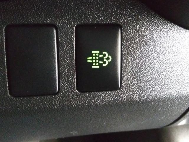 ハイエースバン DX 4WD 寒冷地 ディーゼル メモリーナビ バックカメラ ワンセグ ETC 盗難防止装置 キーレス 横滑り防止機能 3列シート ベンチシート 乗車定員9人(18枚目)