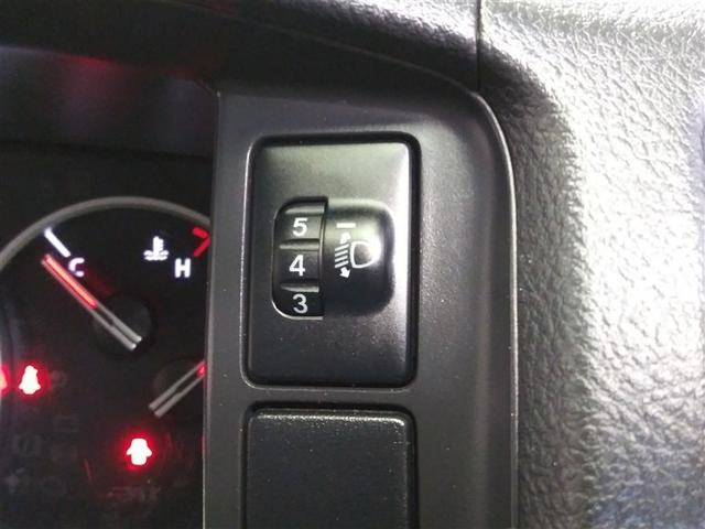 ハイエースバン DX 4WD 寒冷地 ディーゼル メモリーナビ バックカメラ ワンセグ ETC 盗難防止装置 キーレス 横滑り防止機能 3列シート ベンチシート 乗車定員9人(19枚目)