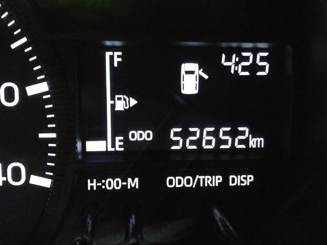 ハイゼットトラック ジャンボエクストラ　４ＷＤ　衝突被害軽減システム　５速マニュアル　ＬＥＤヘッドランプ　スマートキー　アイドリングストップ　盗難防止装置　キーレス　横滑り防止機能（11枚目）