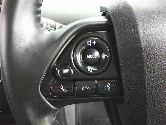 プリウス Ｓ　４ＷＤ　寒冷地　衝突被害軽減システム　メモリーナビ　バックカメラ　ＬＥＤヘッドランプ　アルミホイール　スマートキー　オートクルーズコントロール　ＥＴＣ　盗難防止装置　キーレス　横滑り防止機能（17枚目）