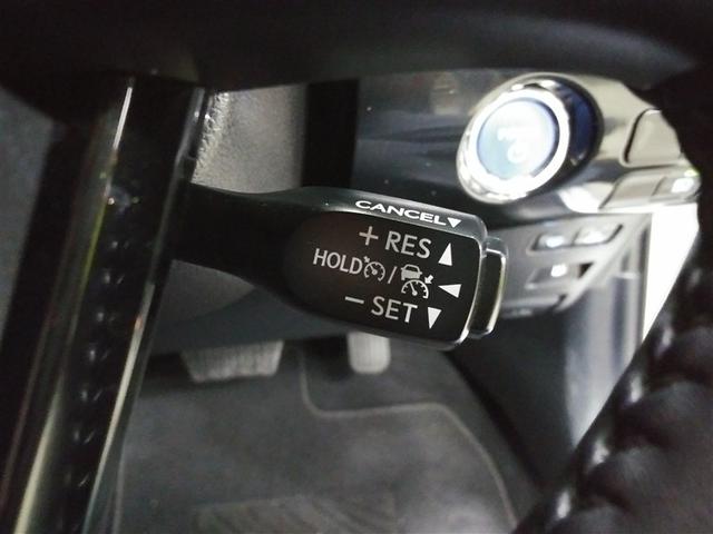 プリウス Ｓ　４ＷＤ　寒冷地　衝突被害軽減システム　メモリーナビ　バックカメラ　ＬＥＤヘッドランプ　アルミホイール　スマートキー　オートクルーズコントロール　ＥＴＣ　盗難防止装置　キーレス　横滑り防止機能（18枚目）