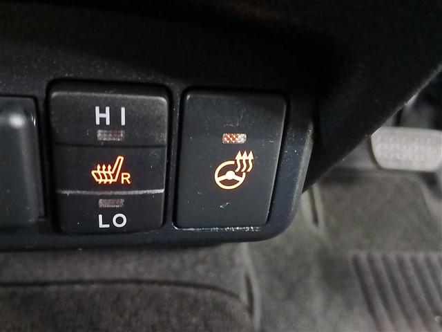 シエンタ ハイブリッド　ファンベースＧ　衝突被害軽減システム　メモリーナビ　バックカメラ　両側電動スライド　フルセグ　ＬＥＤヘッドランプ　アルミホイール　スマートキー　オートクルーズコントロール　ＥＴＣ　盗難防止装置　キーレス　ハイブリッド（17枚目）