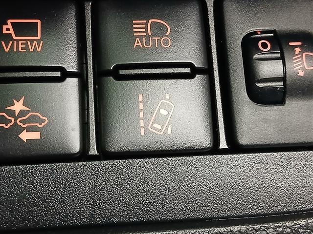 シエンタ ハイブリッド　ファンベースＧ　衝突被害軽減システム　メモリーナビ　バックカメラ　両側電動スライド　フルセグ　ＬＥＤヘッドランプ　アルミホイール　スマートキー　オートクルーズコントロール　ＥＴＣ　盗難防止装置　キーレス　ハイブリッド（26枚目）