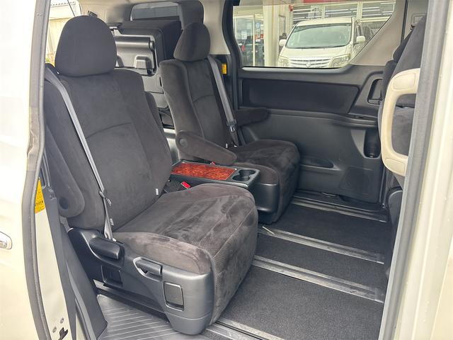 ヴェルファイア 2.4Z プラチナセレクションII 4WD 禁煙車 バックカメラ ナビ TV クリアランスソナー 両側電動スライドドア HID 電動リアゲート スマートキー 電動格納ミラー 後席モニター 3列シート オットマン CVT アルミホイール(23枚目)