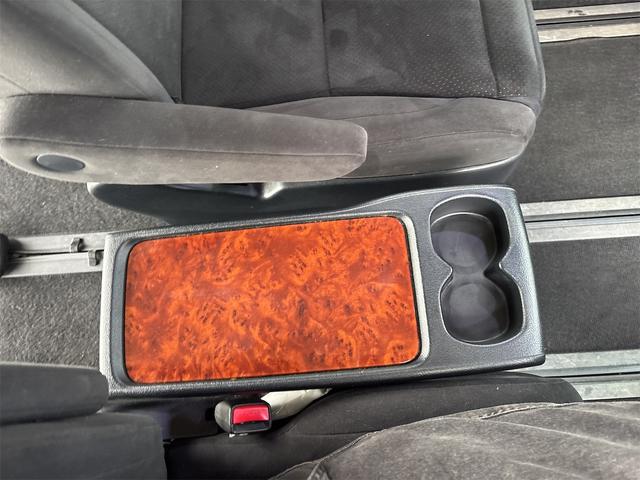 ヴェルファイア 2.4Z プラチナセレクションII 4WD 禁煙車 バックカメラ ナビ TV クリアランスソナー 両側電動スライドドア HID 電動リアゲート スマートキー 電動格納ミラー 後席モニター 3列シート オットマン CVT アルミホイール(26枚目)