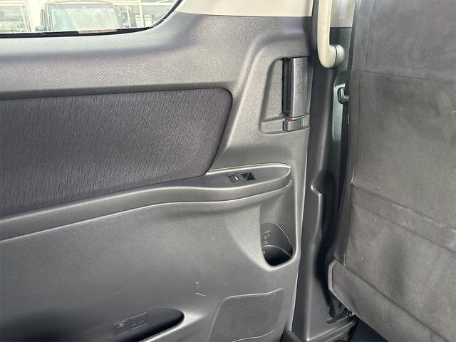 ヴェルファイア 2.4Z プラチナセレクションII 4WD 禁煙車 バックカメラ ナビ TV クリアランスソナー 両側電動スライドドア HID 電動リアゲート スマートキー 電動格納ミラー 後席モニター 3列シート オットマン CVT アルミホイール(27枚目)