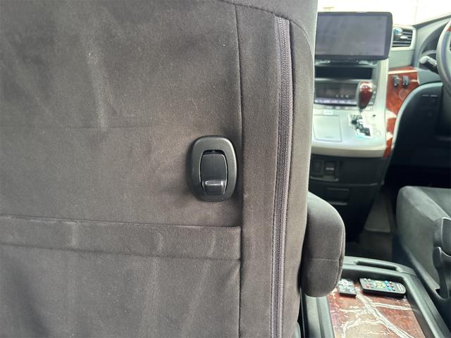 ヴェルファイア 2.4Z プラチナセレクションII 4WD 禁煙車 バックカメラ ナビ TV クリアランスソナー 両側電動スライドドア HID 電動リアゲート スマートキー 電動格納ミラー 後席モニター 3列シート オットマン CVT アルミホイール(28枚目)