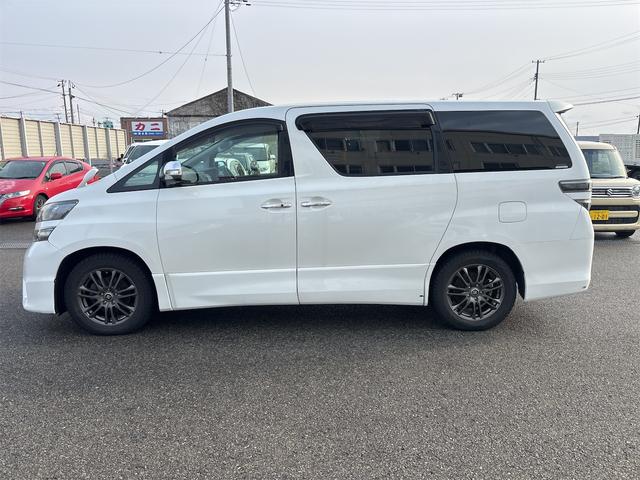 ヴェルファイア ３．５Ｚ　プラチナムセレクション　４ＷＤ　バックカメラ　ナビ　ＴＶ　クリアランスソナー　オートクルーズコントロール　両側電動スライドドア　ＨＩＤ　電動リアゲート　スマートキー　電動格納ミラー　オットマン　ＡＴ　アルミホイール　ＣＤ（18枚目）