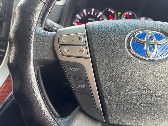 ヴェルファイア ３．５Ｚ　プラチナムセレクション　４ＷＤ　バックカメラ　ナビ　ＴＶ　クリアランスソナー　オートクルーズコントロール　両側電動スライドドア　ＨＩＤ　電動リアゲート　スマートキー　電動格納ミラー　オットマン　ＡＴ　アルミホイール　ＣＤ（32枚目）