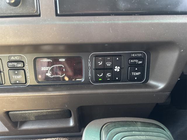 ローザ スーパーロングボディ　２９人乗り　バス　ＭＴ　ＥＴＣ　ＴＶ　バックカメラ　エアコン　ＣＤ　ＤＶＤ再生　カセット（6枚目）