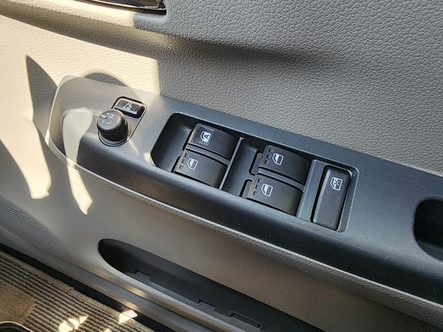 プレオプラス Ｌ　アイドリングストップ　電動格納ミラー　ＣＶＴ　盗難防止システム　ＡＢＳ　ＣＤ　衝突安全ボディ　エアコン　プライバシーガラス（16枚目）