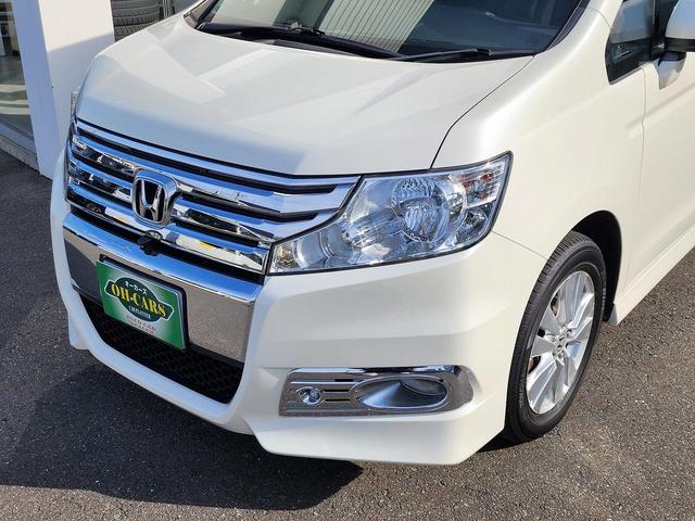 ステップワゴンスパーダ 　４ＷＤ　ＥＴＣ　全周囲カメラ　ナビ　エンジンスターター　ＴＶ　両側電動スライドドア　ＨＩＤ　スマートキー　電動格納ミラー　後席モニター　３列シート　ＡＴ　アルミホイール　ＣＤ　ＵＳＢ　盗難防止システム（6枚目）