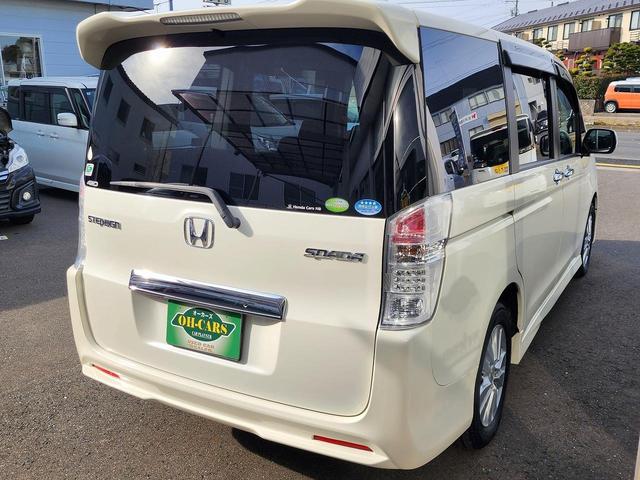 ステップワゴンスパーダ 　４ＷＤ　ＥＴＣ　全周囲カメラ　ナビ　エンジンスターター　ＴＶ　両側電動スライドドア　ＨＩＤ　スマートキー　電動格納ミラー　後席モニター　３列シート　ＡＴ　アルミホイール　ＣＤ　ＵＳＢ　盗難防止システム（10枚目）