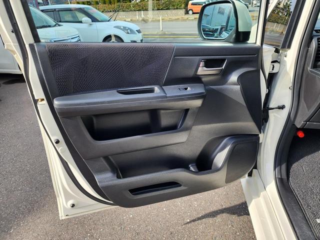 ステップワゴンスパーダ 　４ＷＤ　ＥＴＣ　全周囲カメラ　ナビ　エンジンスターター　ＴＶ　両側電動スライドドア　ＨＩＤ　スマートキー　電動格納ミラー　後席モニター　３列シート　ＡＴ　アルミホイール　ＣＤ　ＵＳＢ　盗難防止システム（30枚目）