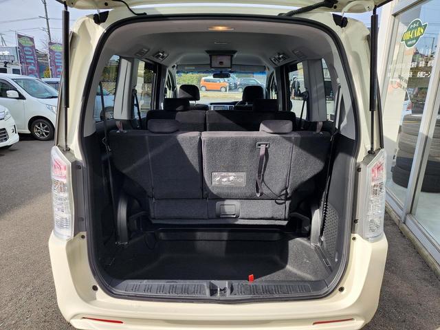 ステップワゴンスパーダ 　４ＷＤ　ＥＴＣ　全周囲カメラ　ナビ　エンジンスターター　ＴＶ　両側電動スライドドア　ＨＩＤ　スマートキー　電動格納ミラー　後席モニター　３列シート　ＡＴ　アルミホイール　ＣＤ　ＵＳＢ　盗難防止システム（33枚目）