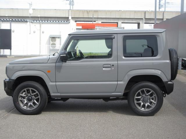 ジムニー ＸＣ　４ＷＤ　エアコン　パワステ　クルーズコントロール　ＡＢＳ　横滑り防止装置　衝突被害軽減ブレーキ　スマートキー　メモリーナビ　シートヒーター（5枚目）