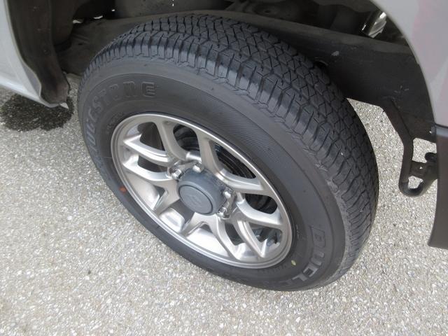 ジムニー ＸＣ　４ＷＤ　エアコン　パワステ　クルーズコントロール　ＡＢＳ　横滑り防止装置　衝突被害軽減ブレーキ　スマートキー　メモリーナビ　シートヒーター（19枚目）