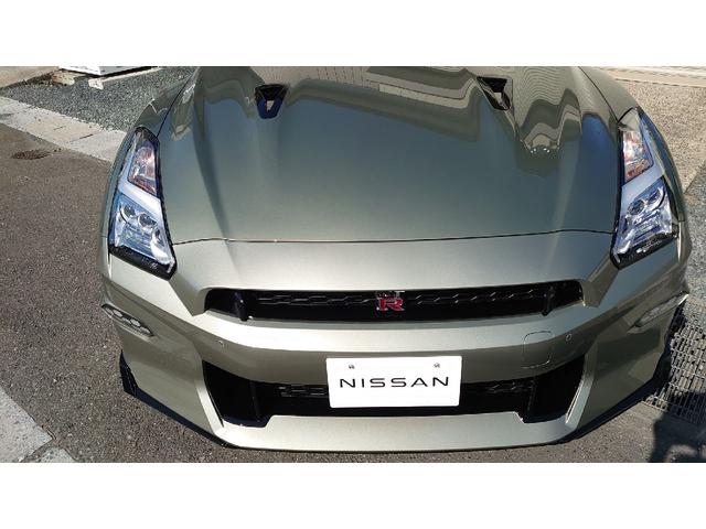 ＧＴ－Ｒ プレミアムエディション　Ｔ－スペック　特別限定車！　ミレニアムジェイドカラー　レイズ製鍛造アルミホイル　４１０ｍｍカーボンディスクブレーキ　Ｔスペック専用内装色　チタンマフラー（12枚目）