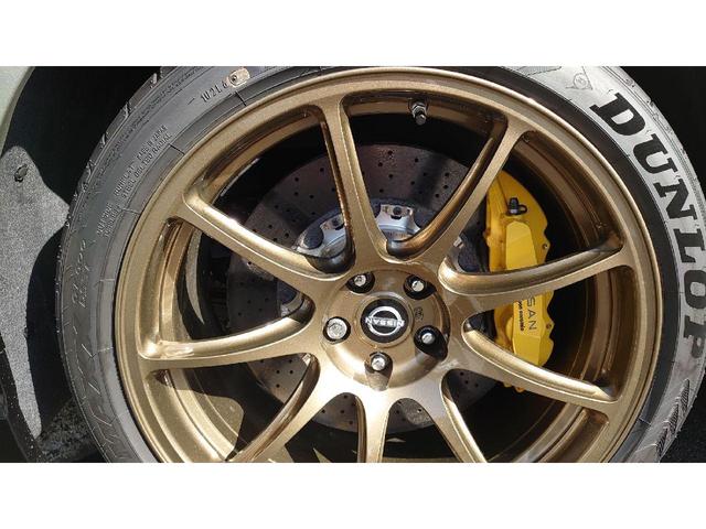 ＧＴ－Ｒ プレミアムエディション　Ｔ－スペック　特別限定車！　ミレニアムジェイドカラー　レイズ製鍛造アルミホイル　４１０ｍｍカーボンディスクブレーキ　Ｔスペック専用内装色　チタンマフラー（24枚目）