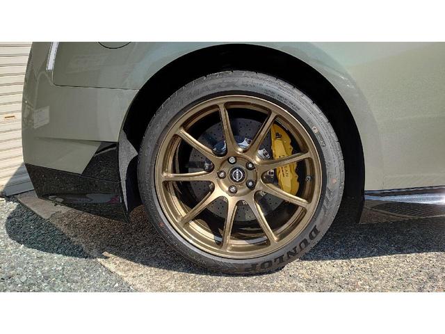 ＧＴ－Ｒ プレミアムエディション　Ｔ－スペック　特別限定車！　ミレニアムジェイドカラー　レイズ製鍛造アルミホイル　４１０ｍｍカーボンディスクブレーキ　Ｔスペック専用内装色　チタンマフラー（26枚目）