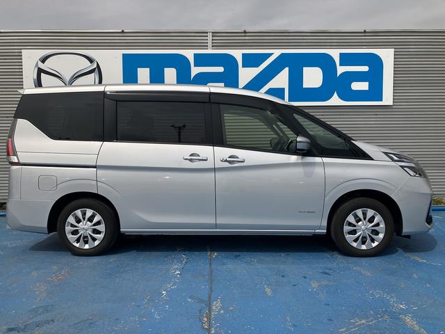 セレナ ＨＶ　チェアキャブ　リフタータイプ　６人　４ＷＤ　リヤアームリフト　車いす用固定装置　オートステップ　手摺り　社外ＳＤナビ　フルセグＴＶ　ドライブレコーダー（前後）　セーフティ・シールド　アイドリングストップ　ハイビームアシスト（5枚目）