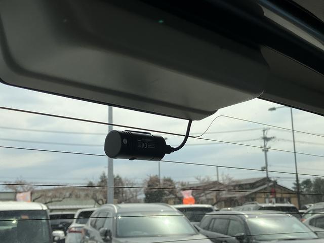 セレナ ＨＶ　チェアキャブ　リフタータイプ　６人　４ＷＤ　リヤアームリフト　車いす用固定装置　オートステップ　手摺り　社外ＳＤナビ　フルセグＴＶ　ドライブレコーダー（前後）　セーフティ・シールド　アイドリングストップ　ハイビームアシスト（26枚目）