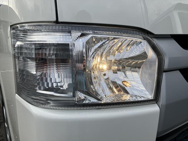 レジアスエースバン ウェルキャブＢタイプ　４ＷＤ　ディーゼルターボ　車いす用固定装置２基　リモコン付き電動スイングアームリフト　オートステップ　出てくる手摺り　パワースライドドア　Ｗエアコン　キーレス（34枚目）