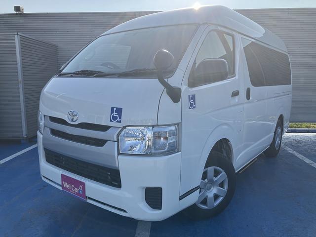 レジアスエースバン ウェルキャブＢタイプ　４ＷＤ　ディーゼルターボ　車いす用固定装置２基　リモコン付き電動スイングアームリフト　オートステップ　手摺り　パワースライドドア　純正ＳＤナビ　ワンセグＴＶ　バックカメラ　ＥＴＣ（2枚目）