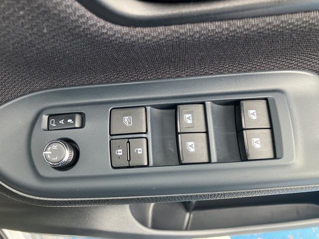 ヴォクシー Ｘ　スロープタイプＩ車いす２脚仕様　４ＷＤ　車いす用スロープ　車いす用固定装置２基　片側パワースライドドア　純正ＳＤナビ　ワンセグＴＶ　バックカメラ　ドライブレコーダー　ＥＴＣ　ＧＰＳレーダー　社外ＡＷ（34枚目）