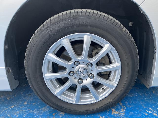 ヴォクシー Ｘ　スロープタイプＩ車いす２脚仕様　４ＷＤ　車いす用スロープ　車いす用固定装置２基　片側パワースライドドア　純正ＳＤナビ　ワンセグＴＶ　バックカメラ　ドライブレコーダー　ＥＴＣ　ＧＰＳレーダー　社外ＡＷ（39枚目）