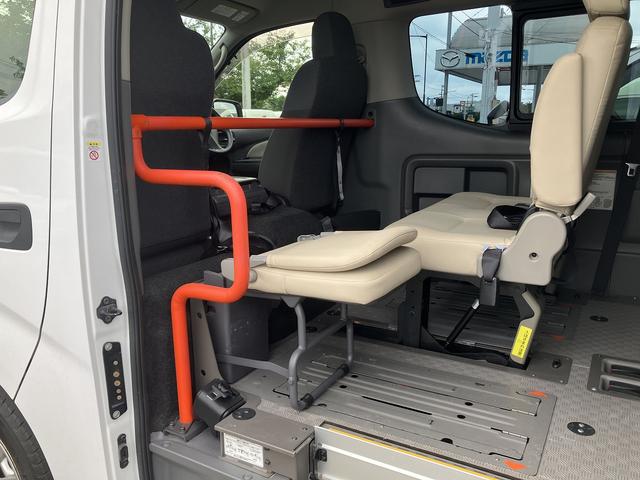 ＮＶ３５０キャラバンバン チェアキャブ車いす４名仕様　４ＷＤ　ディーゼルターボ　車いす用固定装置４基　リヤアームリフト　手摺り　オートステップ　３６０°アラウンドビューモニター　ドライブレコーダー　エマージェンシーブレーキ（15枚目）