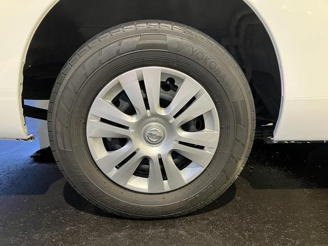 ＮＶ３５０キャラバンバン チェアキャブ車いす２名仕様　４ＷＤ　ディーゼルターボ　車いす用固定装置２基　リヤアームリフト　オートステップ　手摺り　３６０度アラウンドビューモニター　社外ナビ・ＴＶ　ＥＴＣ　社外エンスタ　ＬＥＤライト・ルームランプ（43枚目）