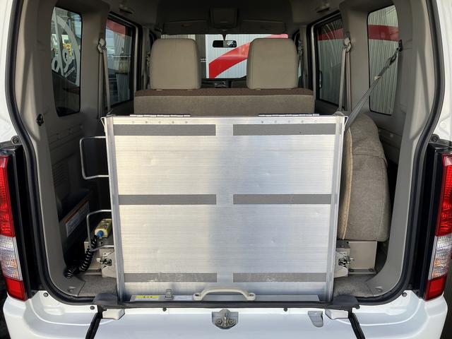 スロープを格納した状態です。