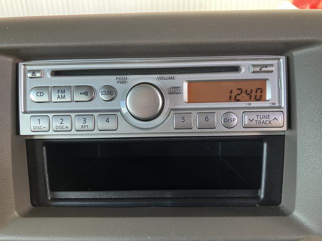 スズキ純正オーディオになります。