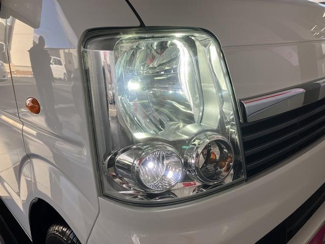 右ヘッドライトです。