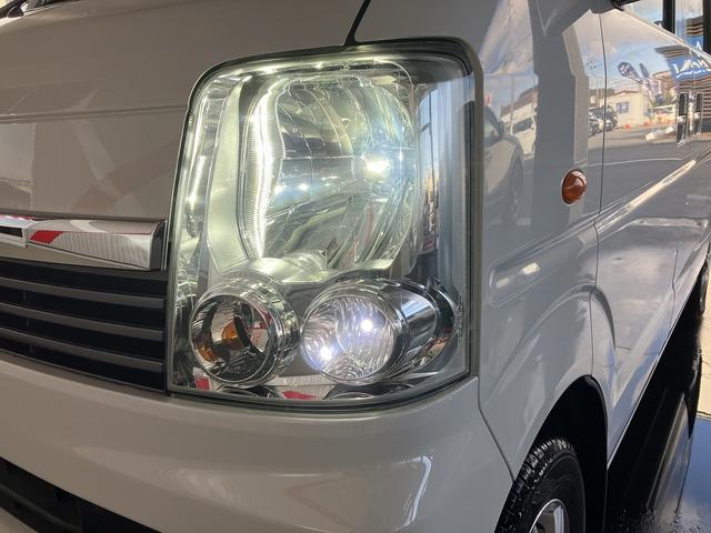 左ヘッドライトです。