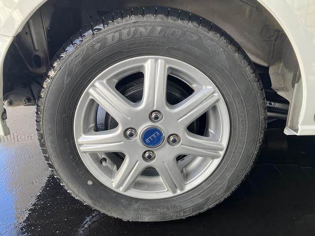 右リヤタイヤです。