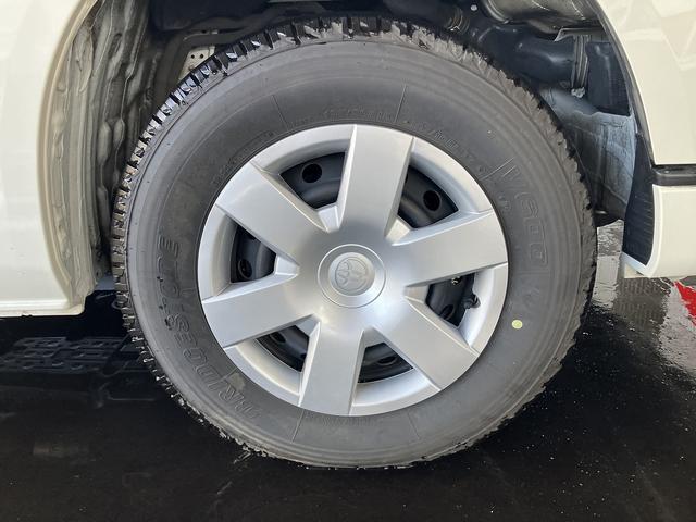 ハイエースバン ウェルキャブBタイプ 4WD ディーゼルターボ トヨタセーフティセンス 車いす用固定装置2基 リモコン付き電動スイングアームリフト オートステップ 手摺り 純正ナビ ワンセグTV バックカメラ ドライブレコーダー キーレス(39枚目)