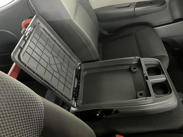 NV350キャラバンバン チェアキャブ車いす1+1名仕様 4WD 車いす用固定装置2基 リヤアームリフト ストレッチャー付属 ストレッチャー固定装置 酸素ボンベ固定金具 点滴フック オートステップ 手摺り パワースライドドア アラウンドビューモニター(32枚目)