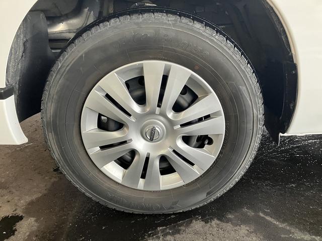 NV350キャラバンバン チェアキャブ車いす1+1名仕様 4WD 車いす用固定装置2基 リヤアームリフト ストレッチャー付属 ストレッチャー固定装置 酸素ボンベ固定金具 点滴フック オートステップ 手摺り パワースライドドア アラウンドビューモニター(41枚目)