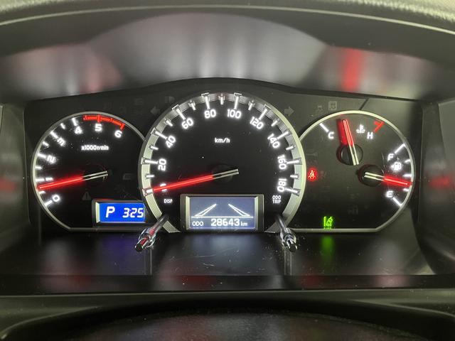 ハイエースバン 4WD トヨタセーフティセンス 車いす固定装置 リヤリフト オートステップ 手摺り パワースライドドア バックカメラ 純正ナビ ワンセグTV ドライブレコーダー ETC AC100Vコンセント(20枚目)