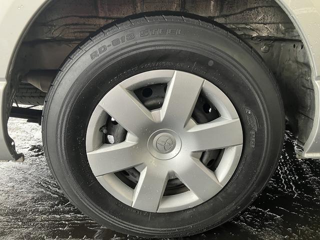 ハイエースバン 4WD トヨタセーフティセンス 車いす固定装置 リヤリフト オートステップ 手摺り パワースライドドア バックカメラ 純正ナビ ワンセグTV ドライブレコーダー ETC AC100Vコンセント(43枚目)