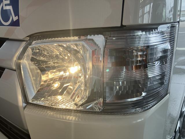 ハイエースバン ウェルキャブBタイプ 4WD ディーゼルターボ トヨタセーフティセンス 車いす用固定装置2基 リヤアームリフト オートステップ 手摺り パワースライドドア バックカメラ 純正ナビ ワンセグTV 純正ドライブレコーダー(36枚目)