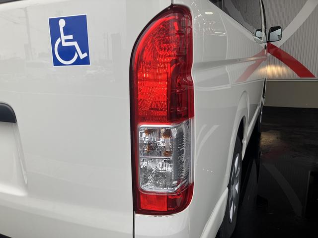 ハイエースバン ウェルキャブBタイプ 4WD ディーゼルターボ トヨタセーフティセンス 車いす用固定装置2基 リヤアームリフト オートステップ 手摺り パワースライドドア バックカメラ 純正ナビ ワンセグTV 純正ドライブレコーダー(37枚目)