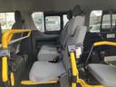 ウェルキャブＢタイプ　４ＷＤ　ディーゼルターボ　車いす用固定装置２基　リモコン付き電動スイングアームリフト　オートステップ　出てくる手摺り　パワースライドドア　Ｗエアコン　キーレス（17枚目）